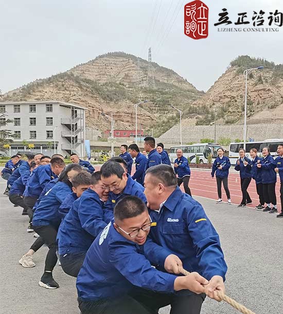 培訓單位:甘肅和銳德培訓課程:軍事訓練